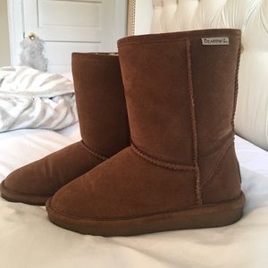 Bearpaw short fuzzy boots